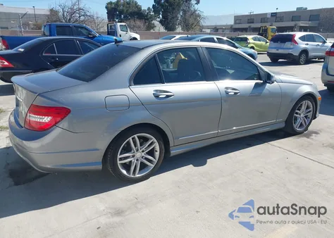2013 Mercedes-Benz C 250 Sport from USA, damaged, VIN WDDGF4HB5DG088962
